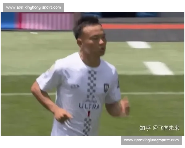 荒诞！世俱杯中断两小时，球员骑单车热身引球迷质疑：世界杯要变健身房？