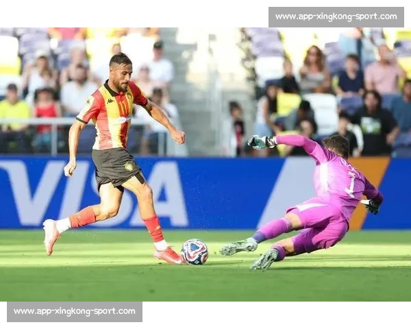 点球争议 + 替补席染红！博卡 2-0 领先遭逆转，球员怒斥裁判